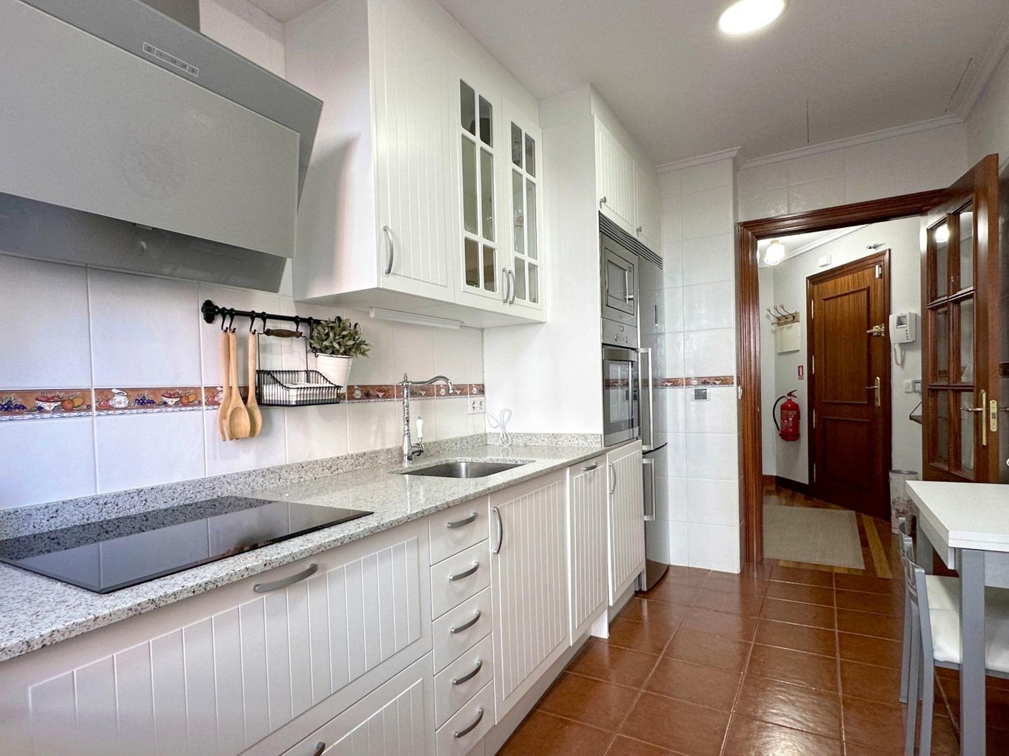Apartamento Con Gran Terraza En El Centro Appartement Castro Urdiales Buitenkant foto